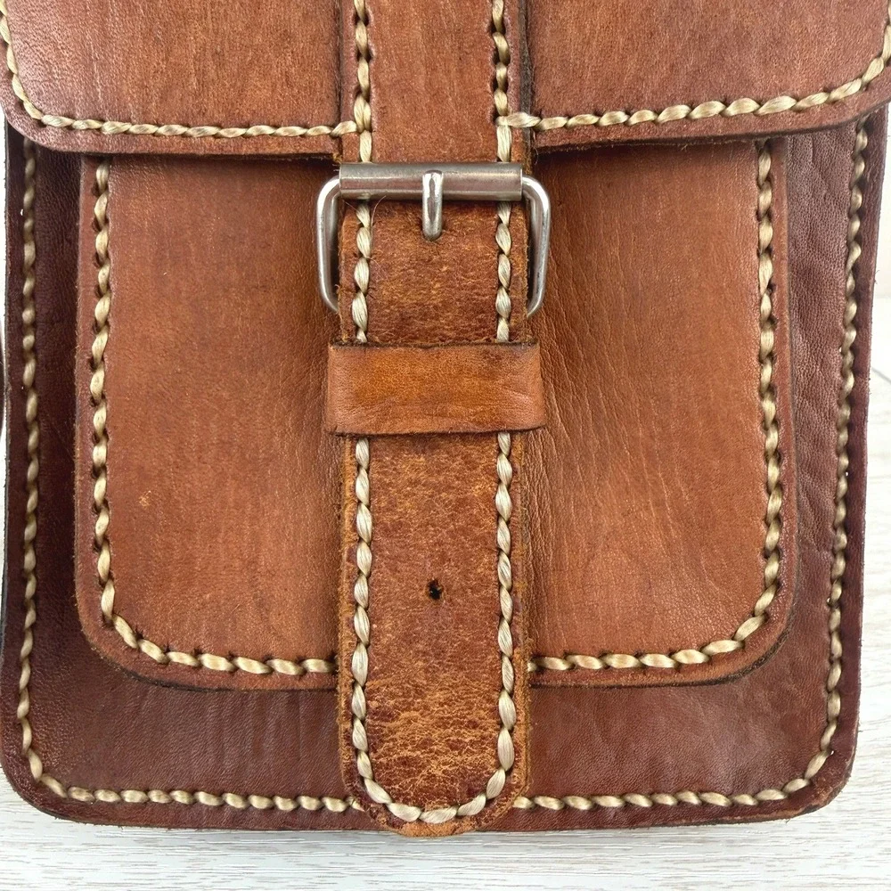 Vintage 70s Handmade Boho Brown Leather Buckle Crossbody Purse Trail Bag Patina